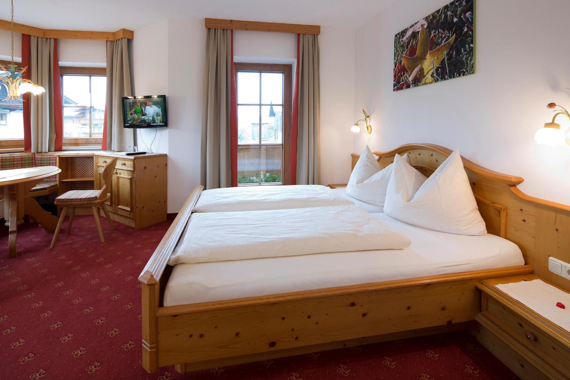 Gaestehaus Brantlhof Zimmer Und Ferienwohnungen In Going Am Wilden Kaiser Værelse billede